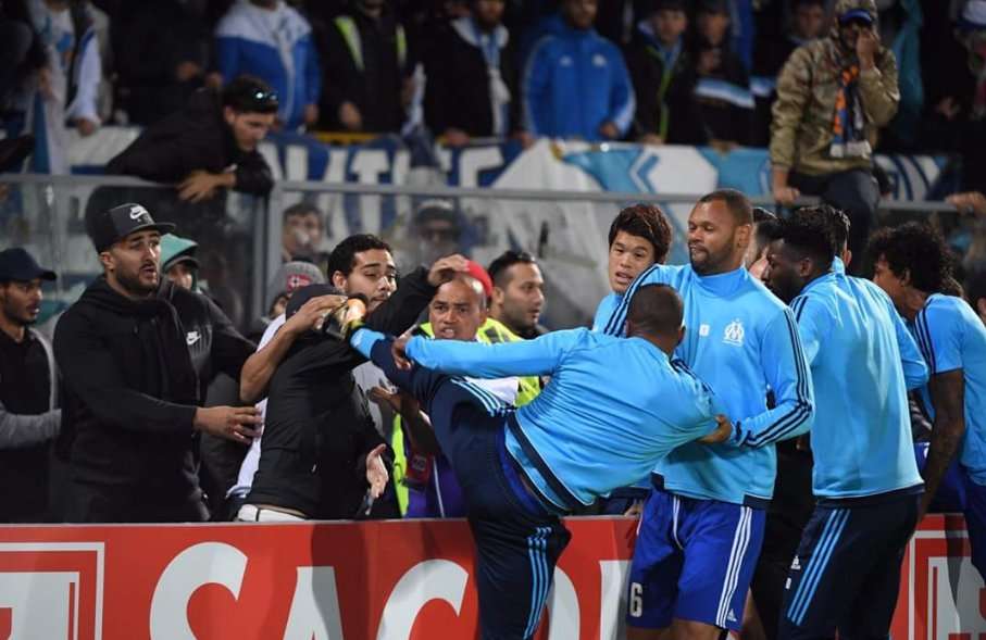 evra and fans