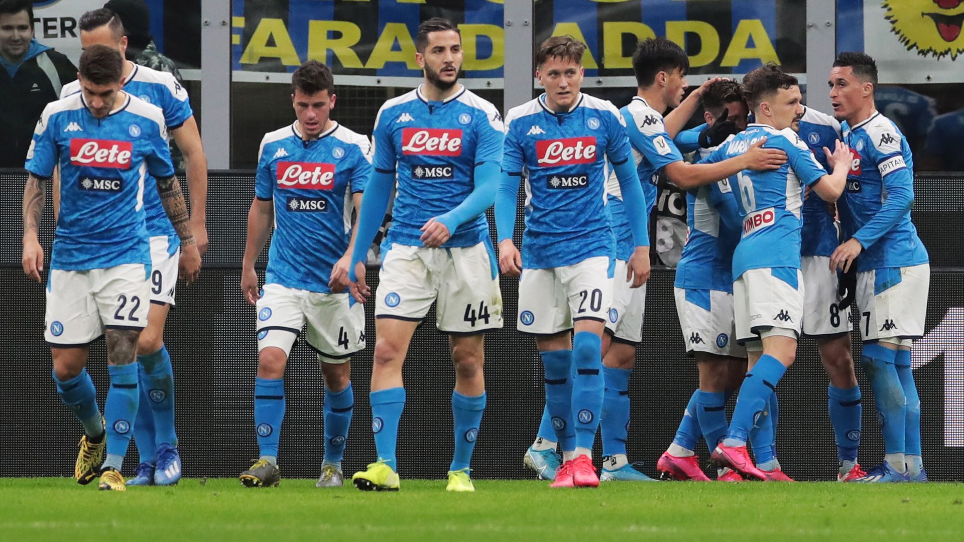 Napoli players celebrating Inter Napoli Coppa Italia