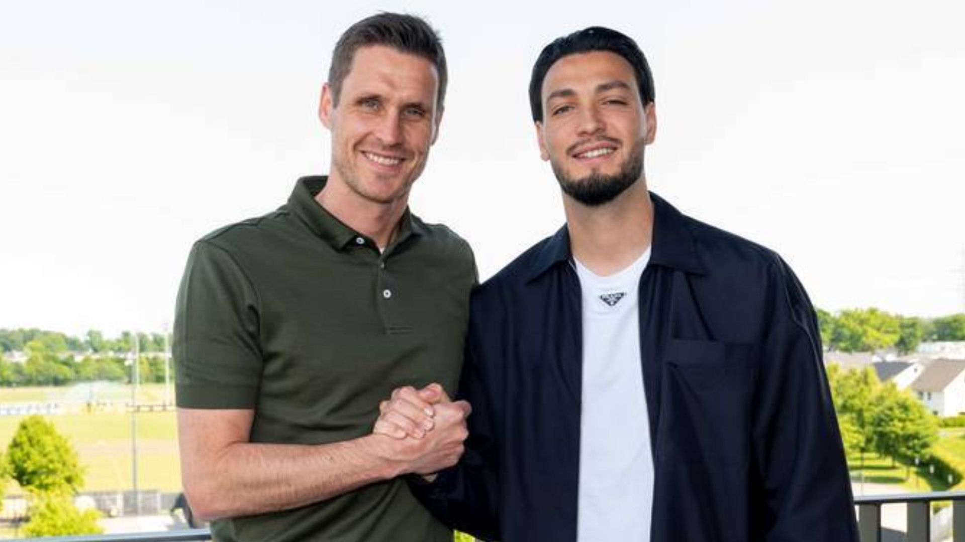 SEBASTIAN KEHL RAMY BENSEBAINI BORUSSIA DORTMUND