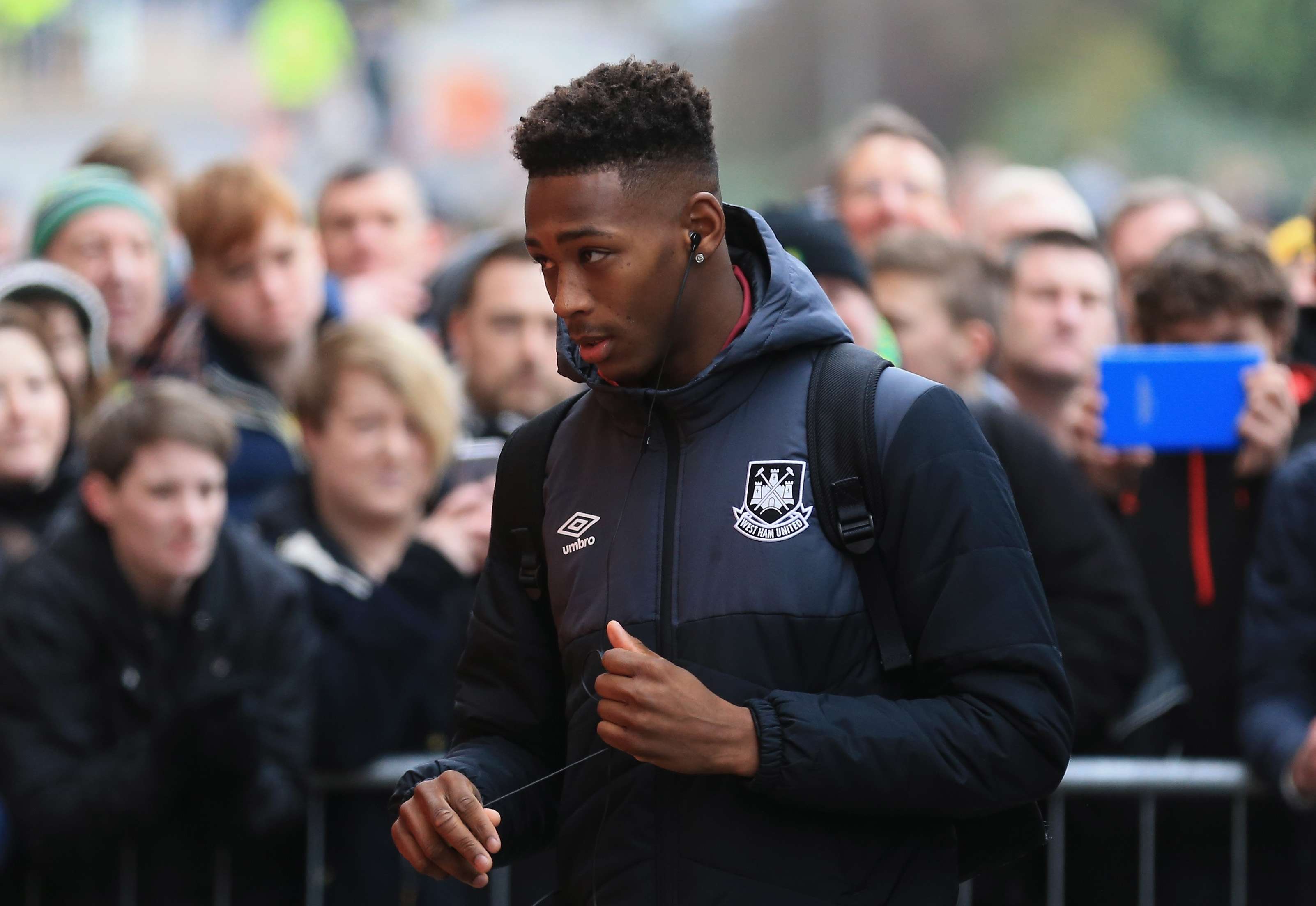 Reece Oxford West Ham Gladbach Premier League