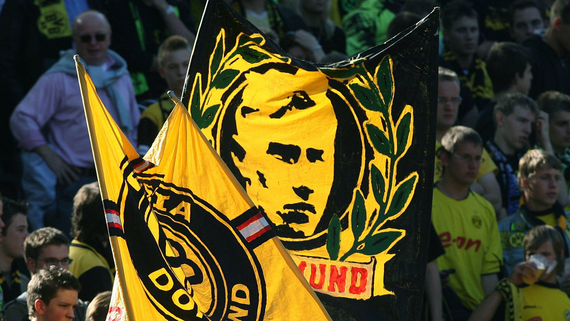 GERMANY ONLY August Lenz Borussia Dortmund BVB Fans