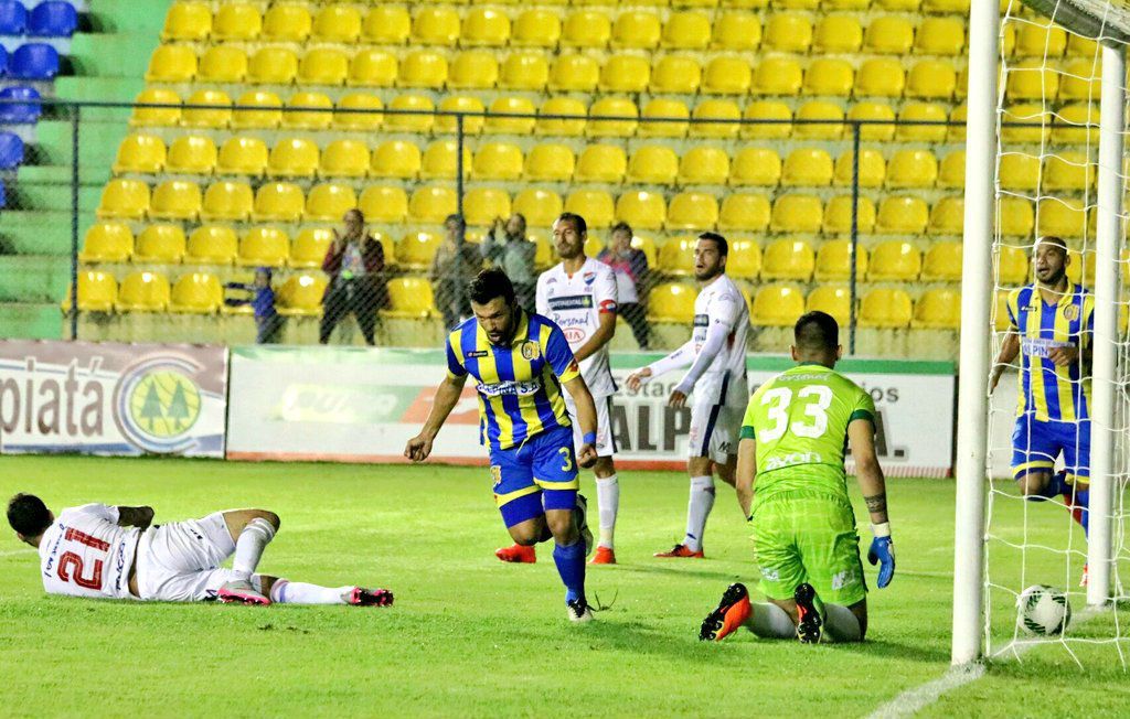 Gol Capiatá