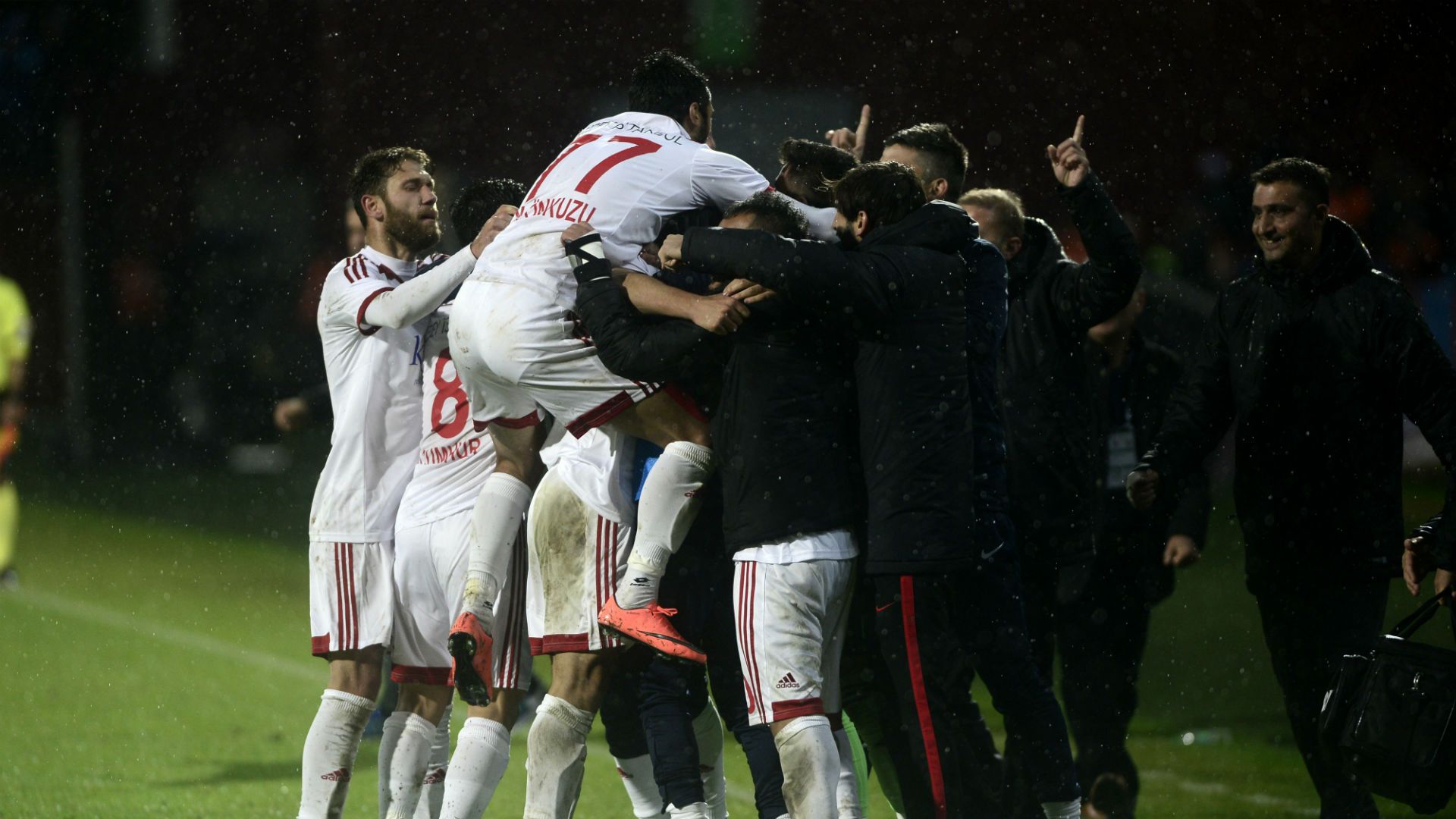 Trabzonspor v Gumushanespor 12012016