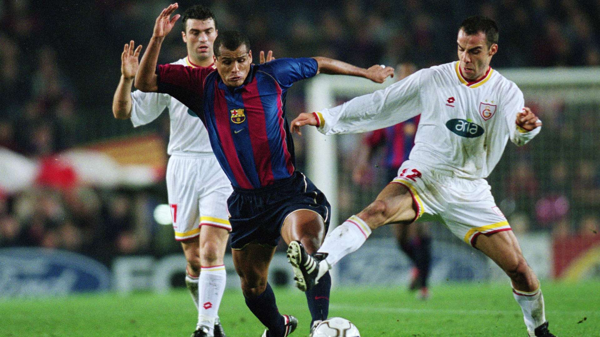 Rivaldo, Hakan Ünsal, Bülent Akın, Barcelona-Galatasaray