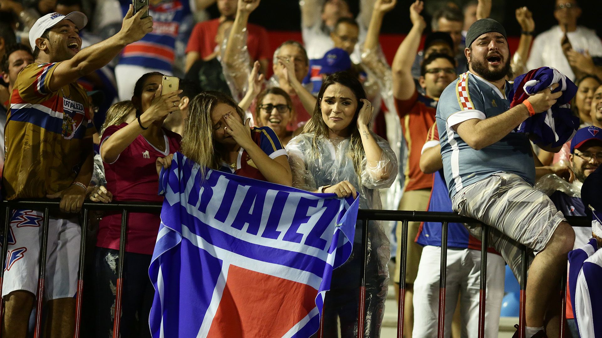 Torcida Fortaleza campeão Brasileirão Série B 2018 10112018