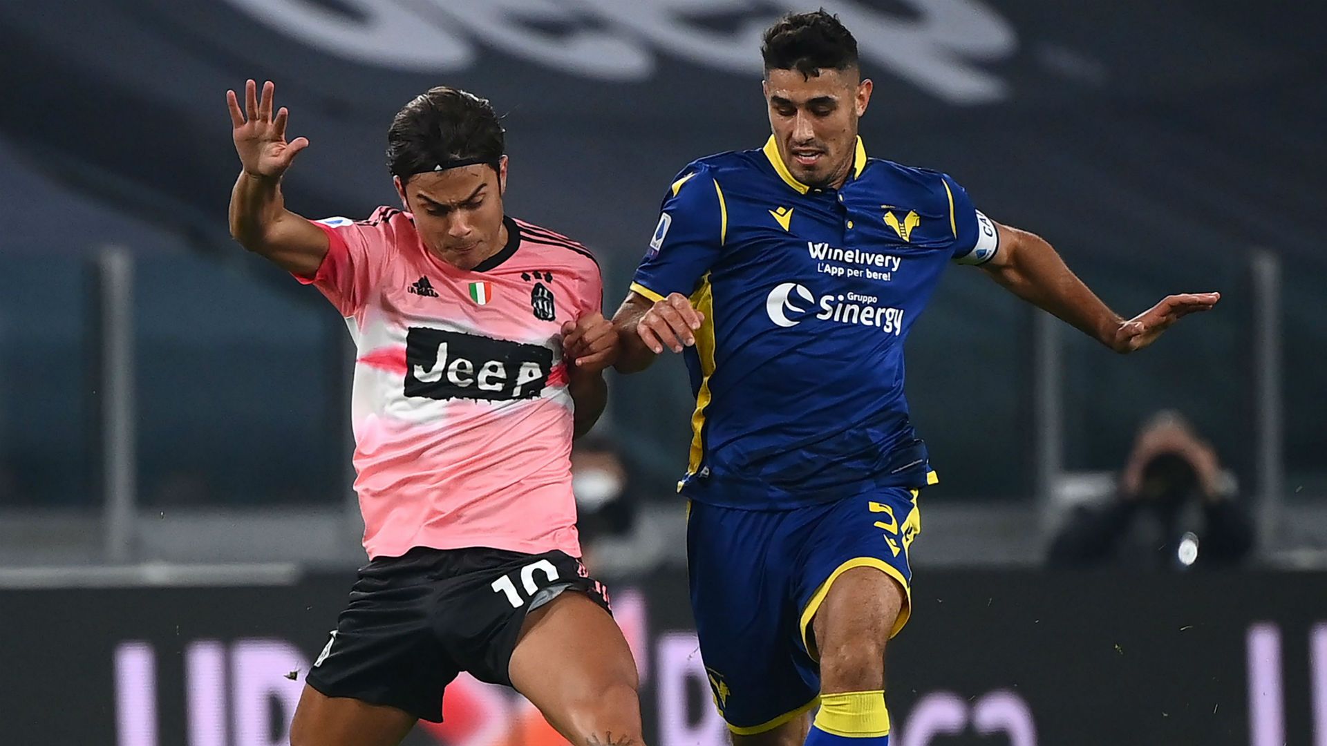 Paulo Dybala Davide Faraoni Juventus Verona