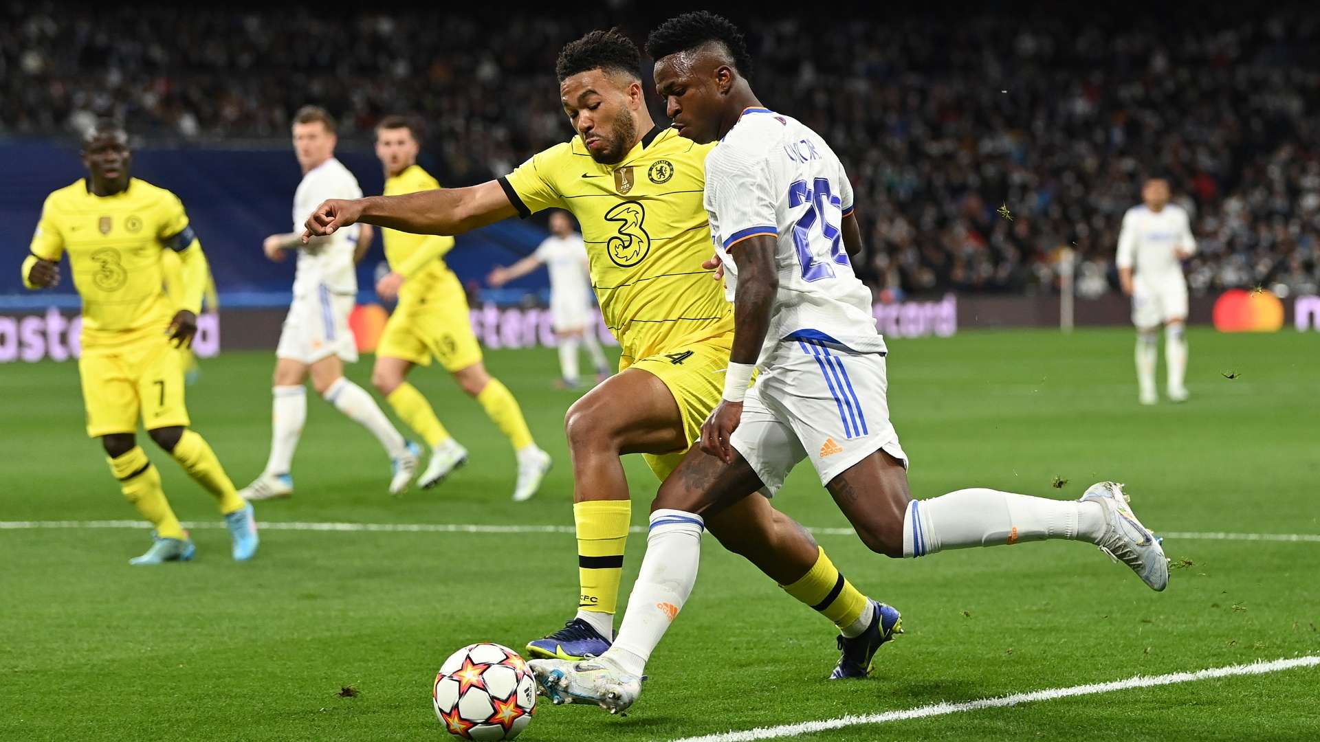 Vinicius Jr, Reece James, Real Madrid vs Chelsea UCL 2021-22