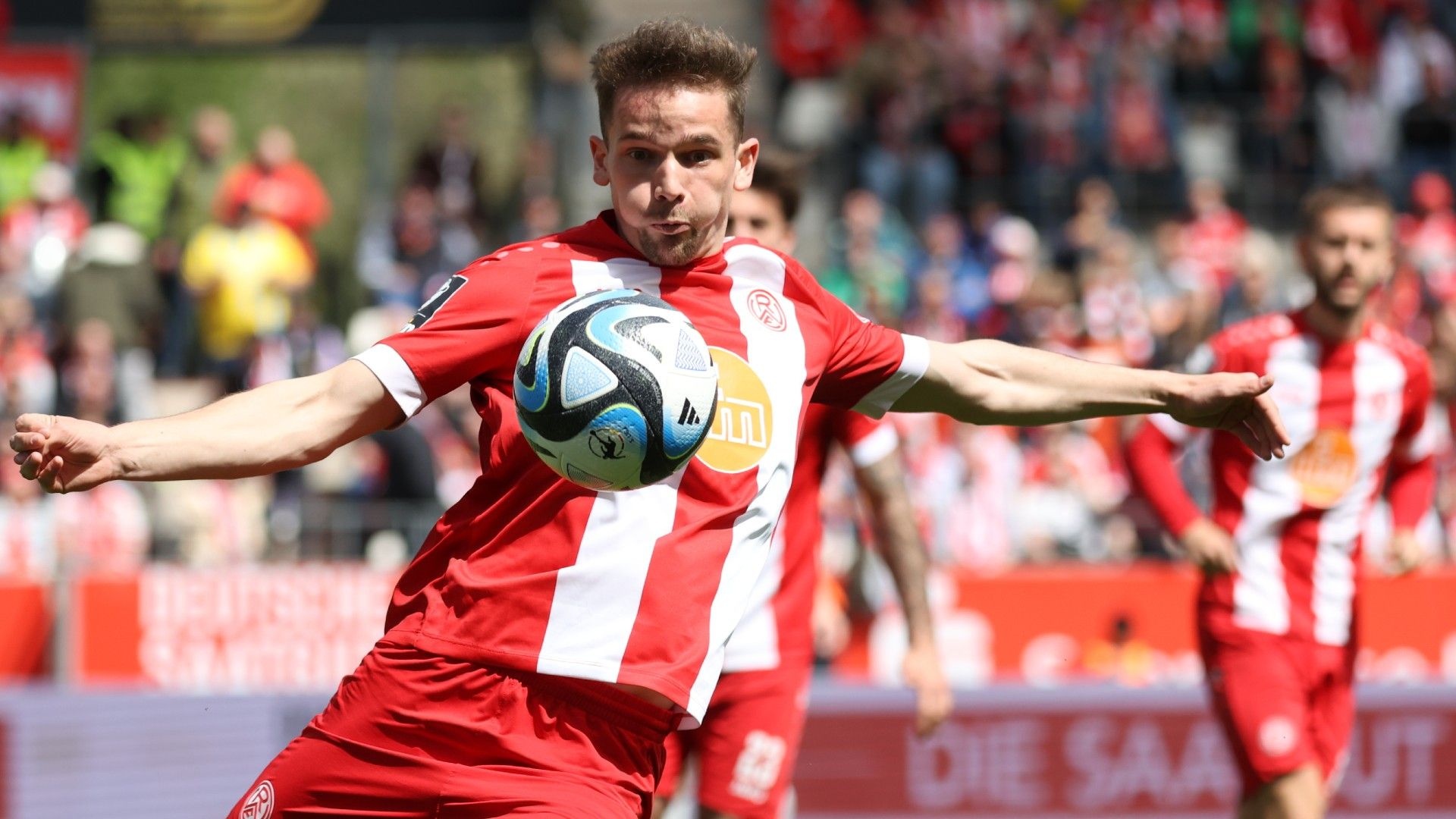 Nils Florian Kaiser of Essen eyes the ball 