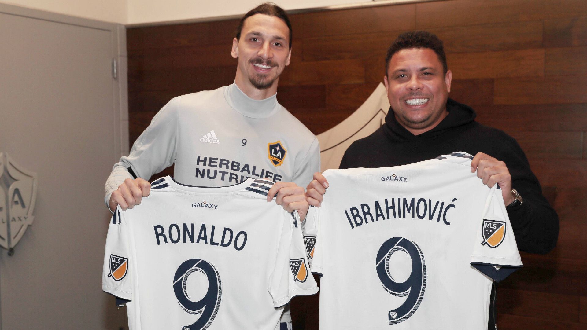 GER ONLY Zlatan Ibrahimovic Ronaldo