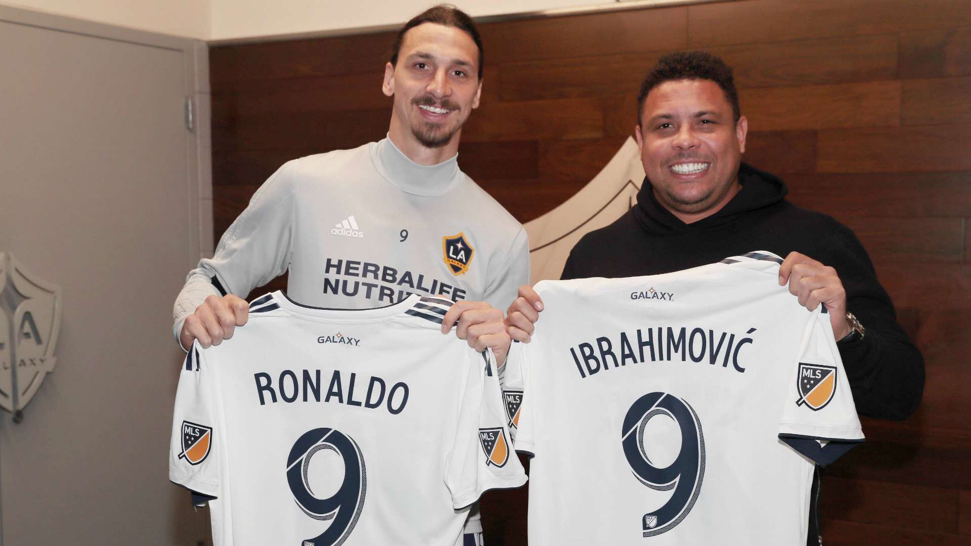 GER ONLY Zlatan Ibrahimovic Ronaldo