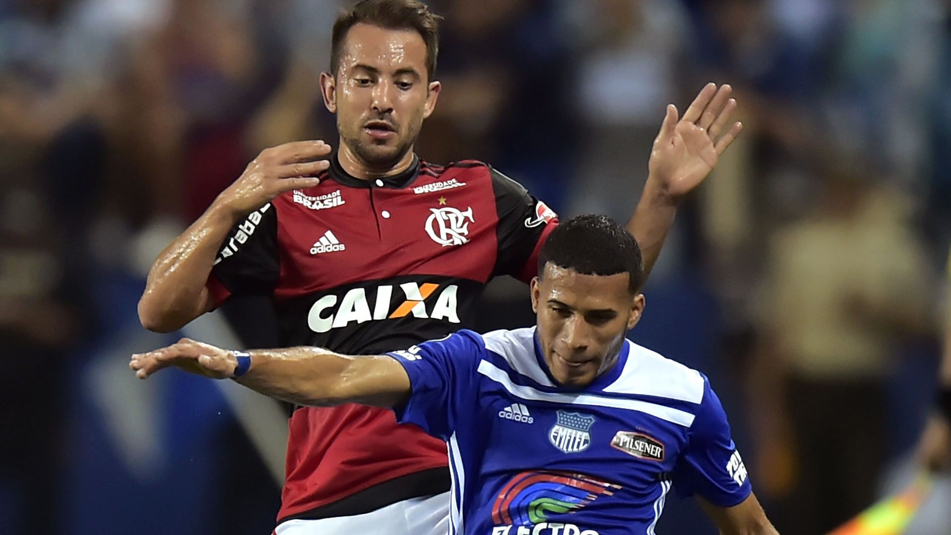 Everton Ribeiro Robert Burbano Emelec Flamengo 14032018 Copa Libertadores