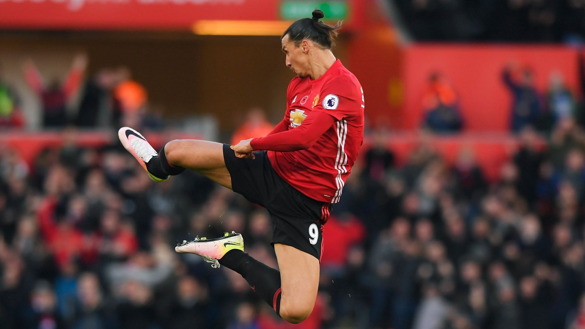 Zlatan Ibrahimovic Manchester Unied Premier League