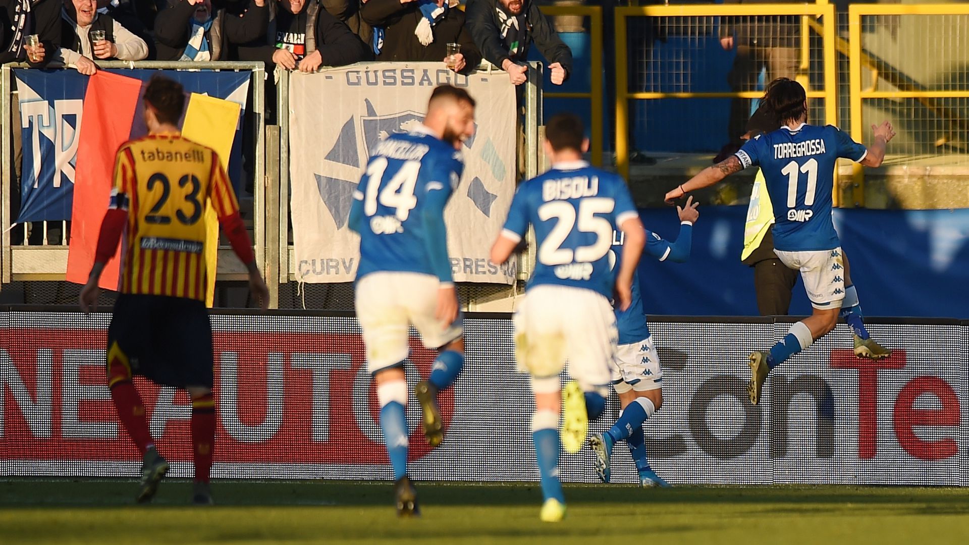 Brescia players celebrating Brescia Lecce Serie A