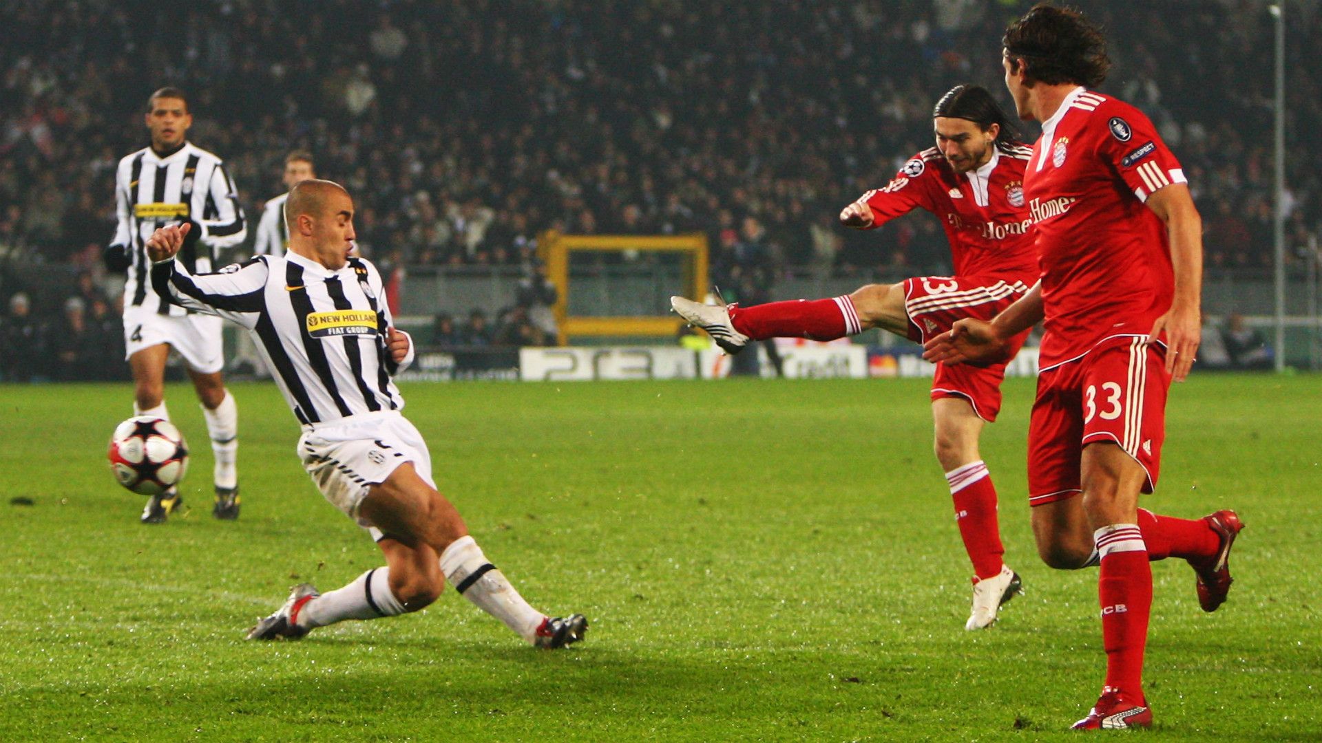 Fabio Cannavaro Danijel Pranjic Juventus Bayern Munich 2009