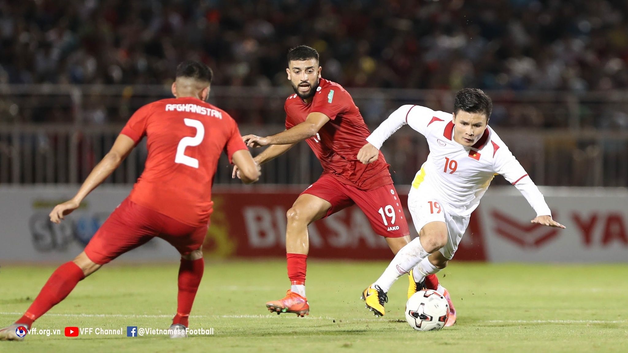 Nguyen Quang Hai Omid Popalzay Vietnam Afghanistan Friendly Match 01062022