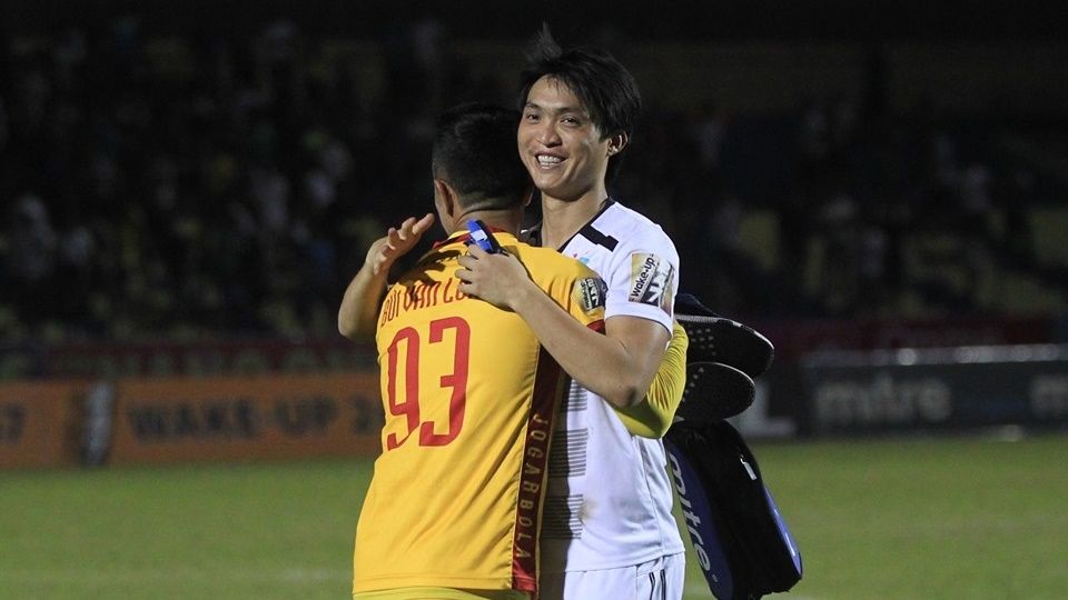 Pham Van Hoi vs Nguyen Tuan Anh Thanh Hoa vs HAGL Round 18 V.League 2019