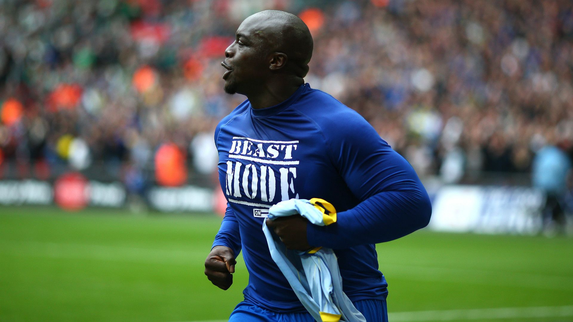 Adebayo Akinfenwa AFC Wimbledon Plymouth Argyle playoff League Two 30052016