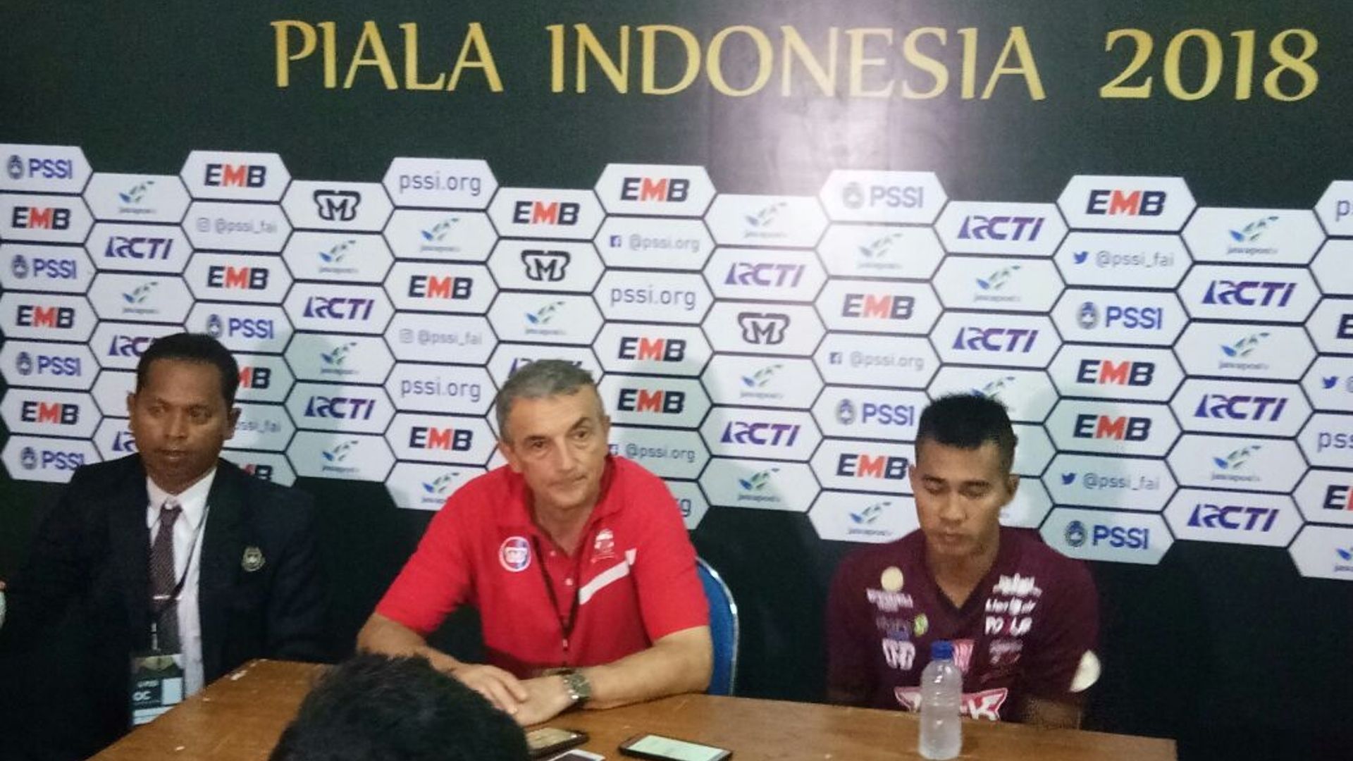 Milomir Seslija & Angga Saputra - Madura United