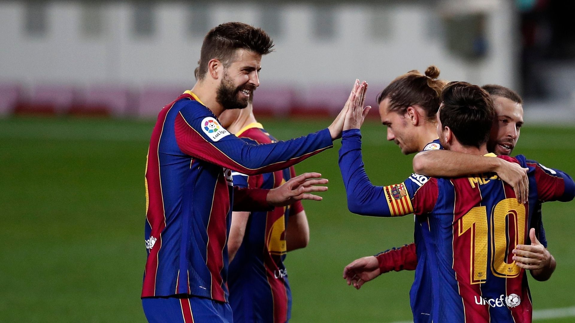 PIQUÉ MESSI 27112020