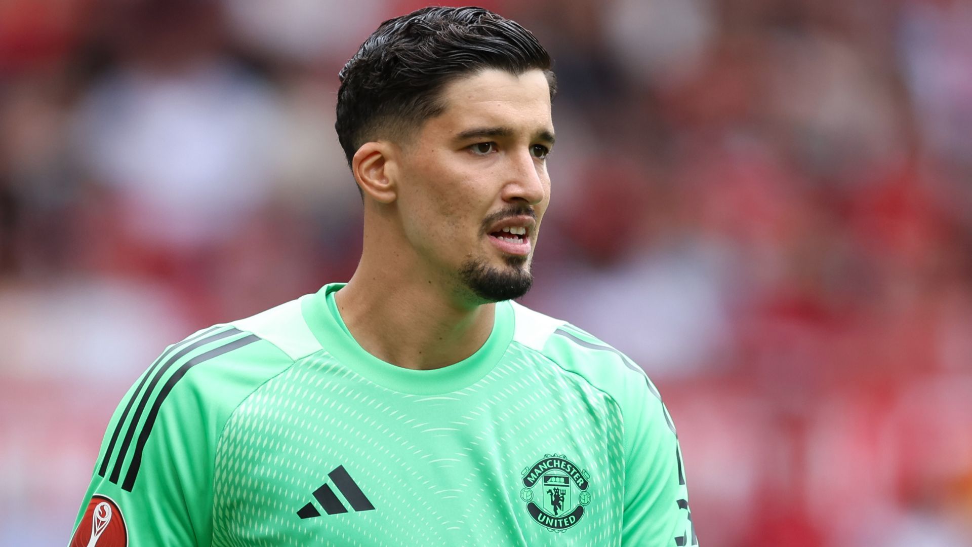 Altay Bayindir Manchester United 2025-26