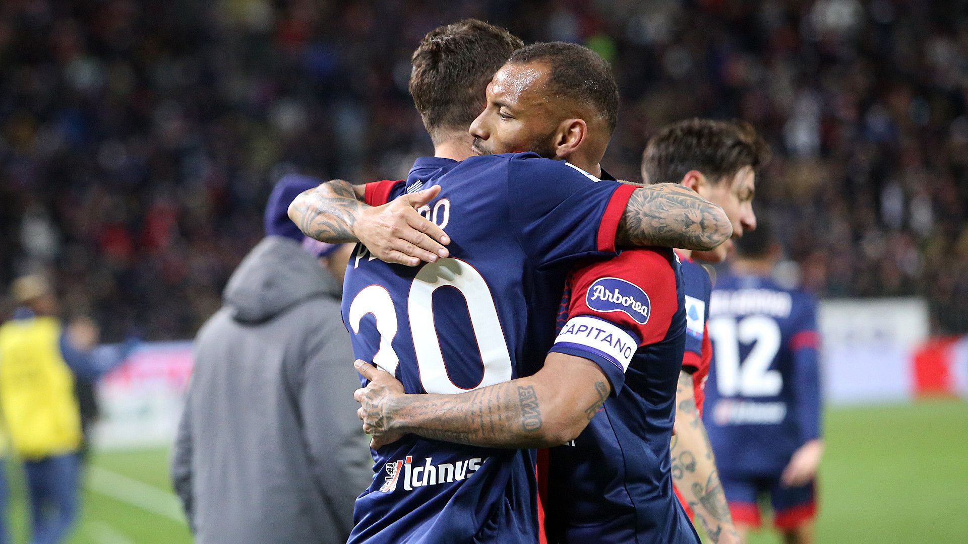 Cagliari Napoli celebrate Pereiro Serie A