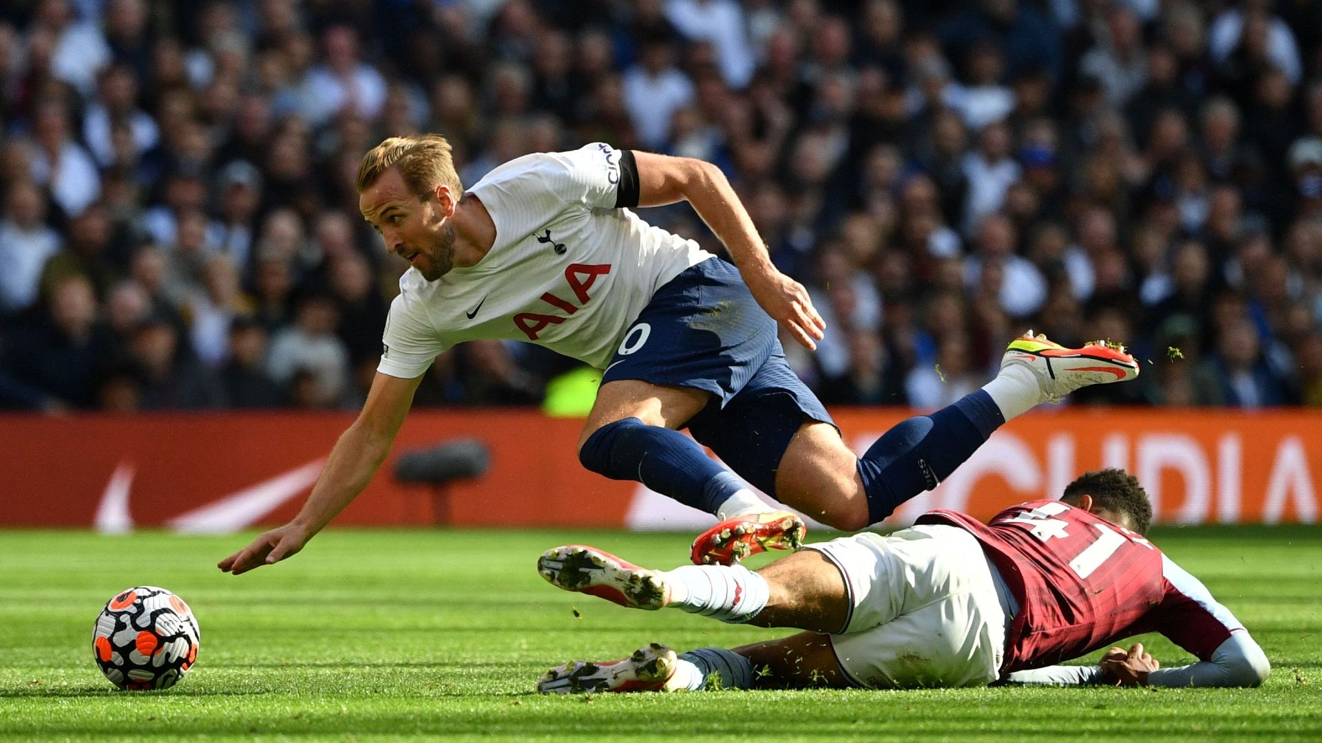 Harry Kane Premier League Tottenham Villa 2021-22