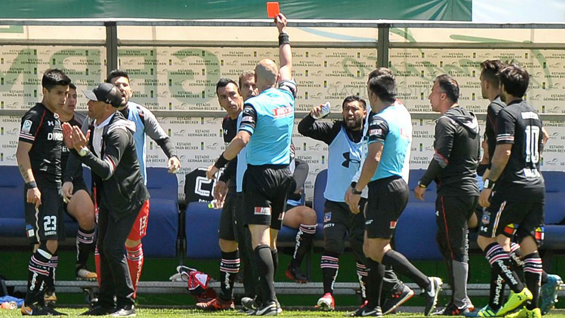 281017 Colo Colo Temuco César Deischler expulsión Esteban Paredes