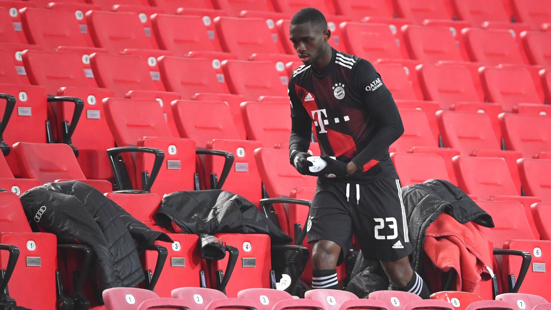 Tanguy Nianzou FC Bayern 1120