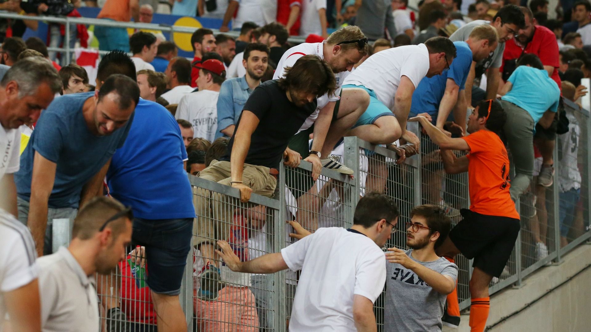England Russia fans Euro 2016