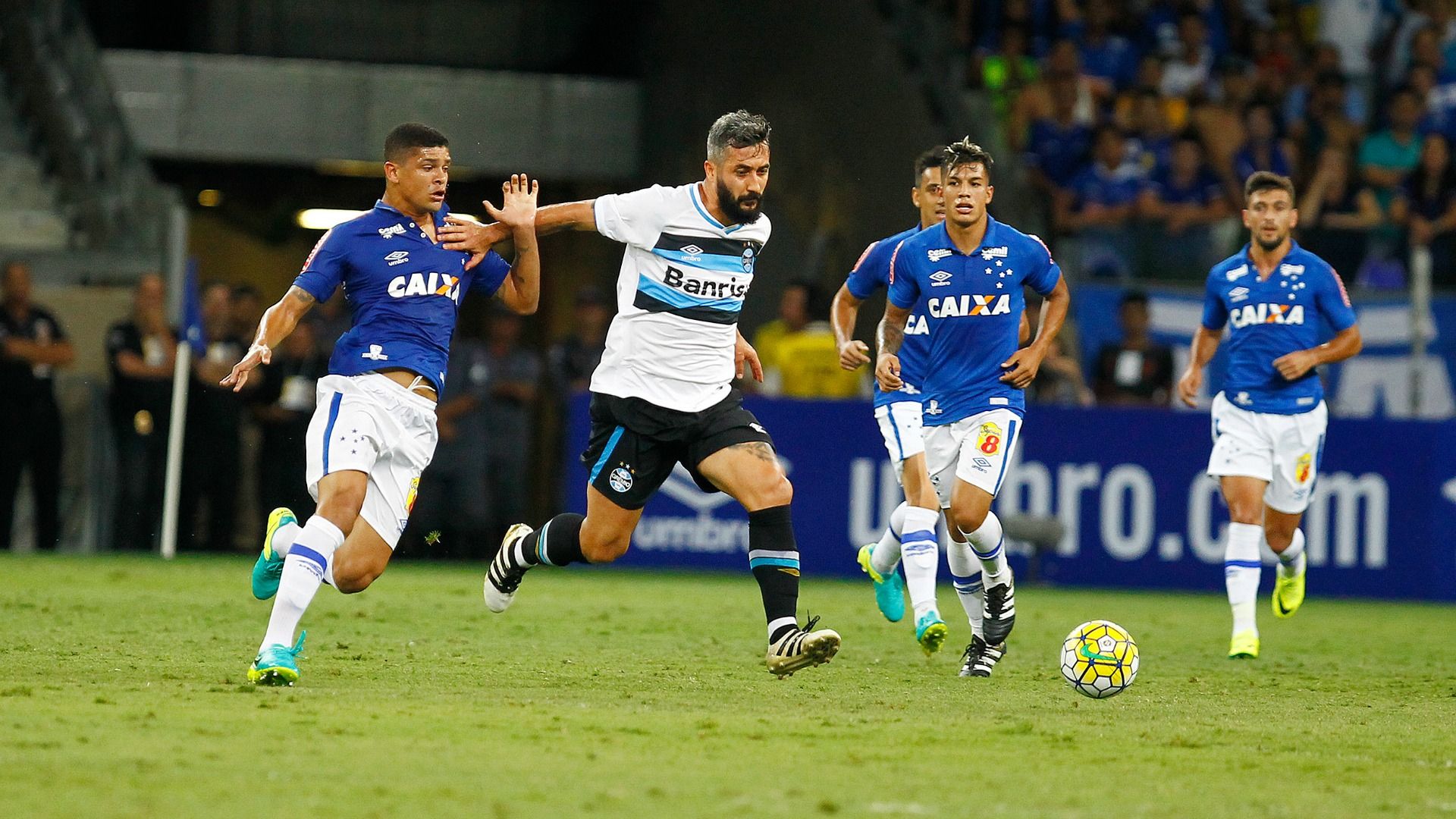 Douglas - Cruzeiro x Grêmio 261016