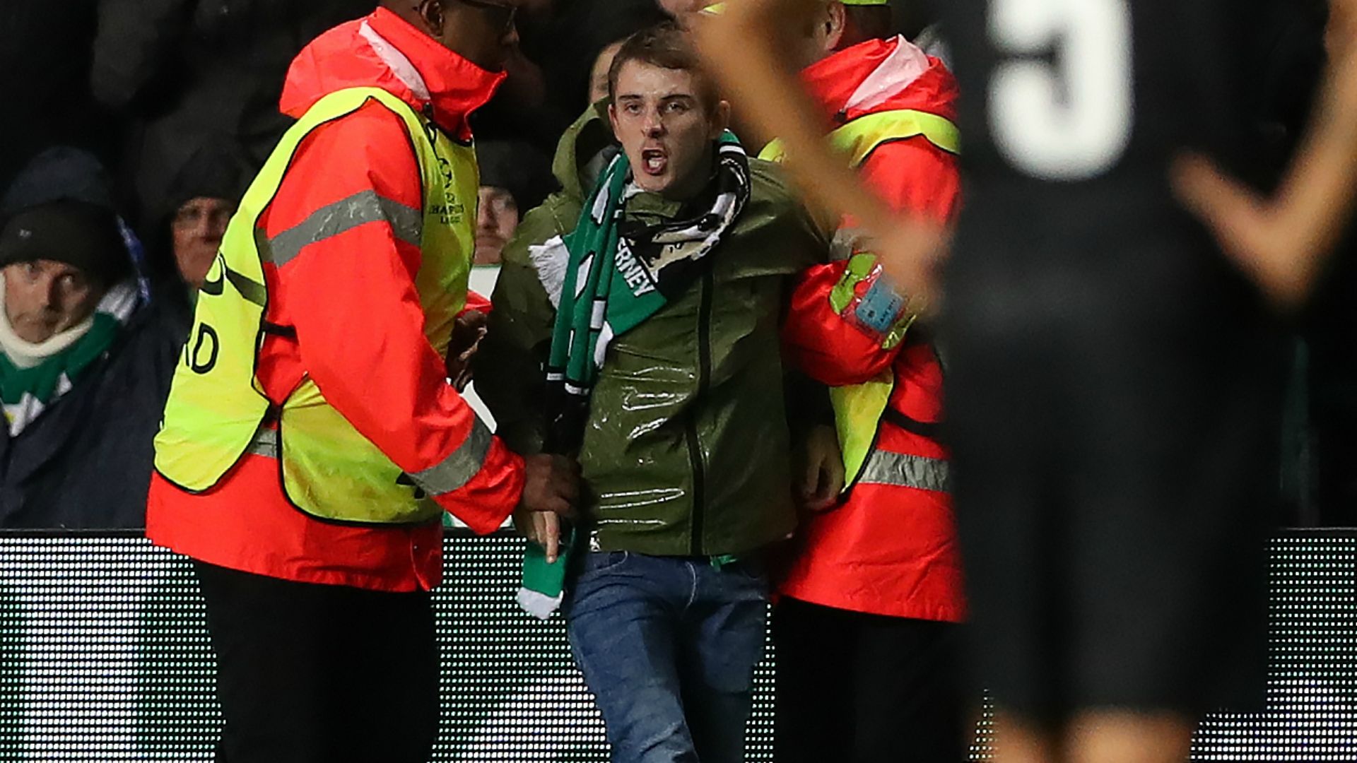 Celtic supporter against Mbappè PSG Champions League