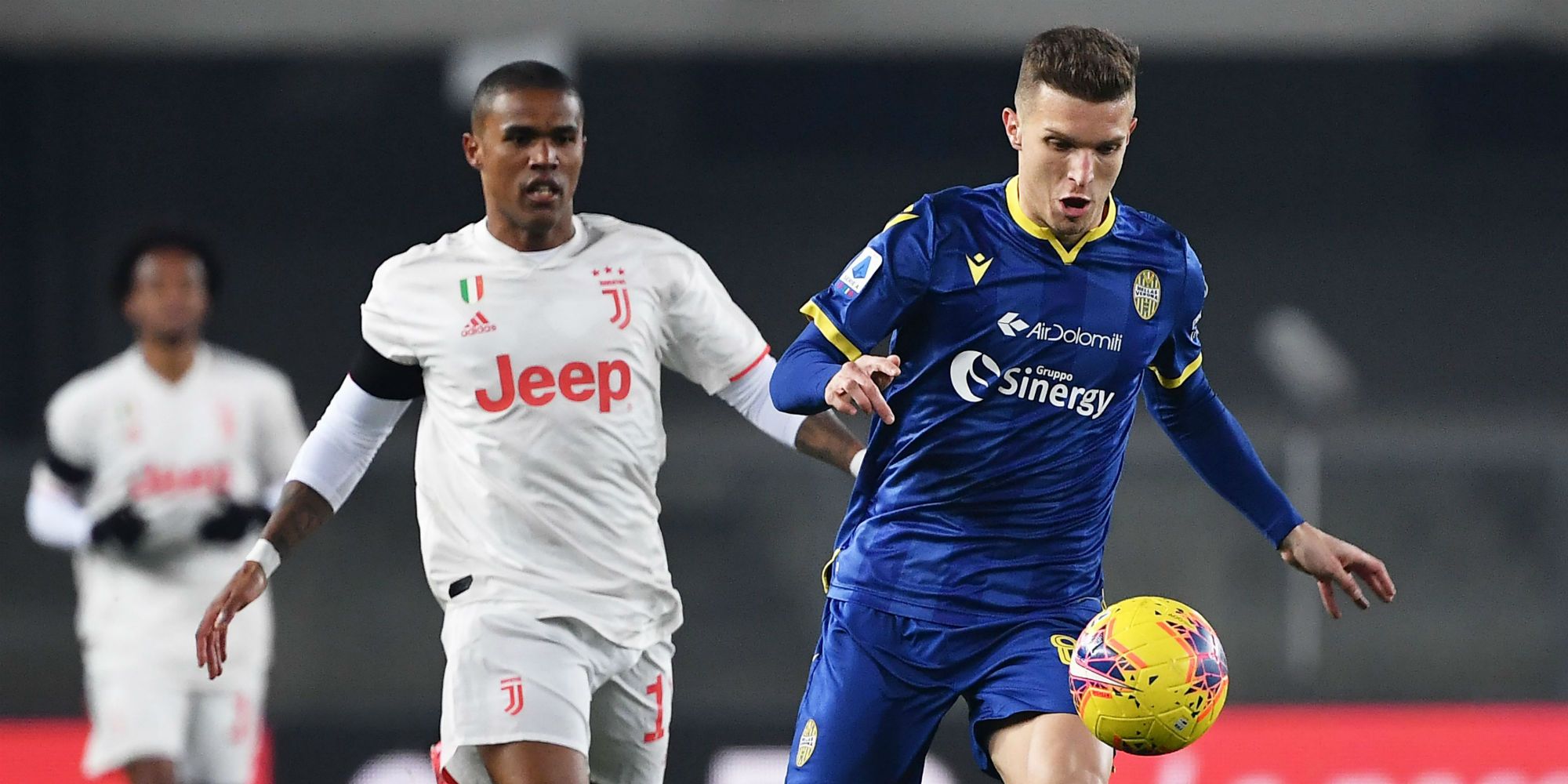 Lazovic Douglas Costa Verona Juventus