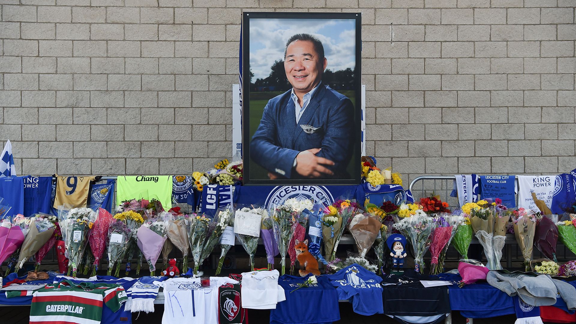 Vichai Srivaddhanaprabha memorial