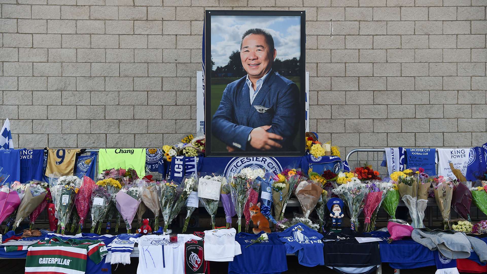 Vichai Srivaddhanaprabha memorial