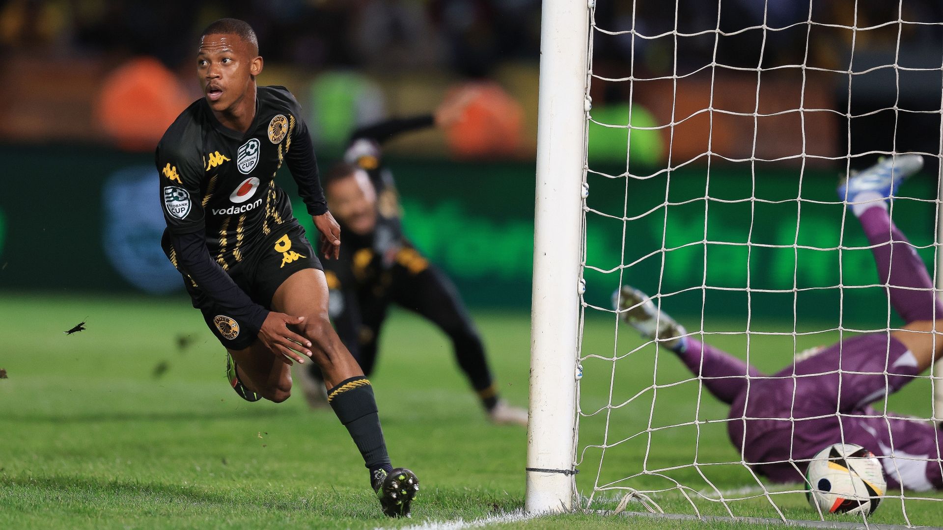 Kaizer Chiefs benefitted in the Nedbank Cup semi-final but we don't care! Mamelodi  Sundowns deserve the injustice but shame to Safa & PSL that there is no  VAR' - Fans | Goal.com