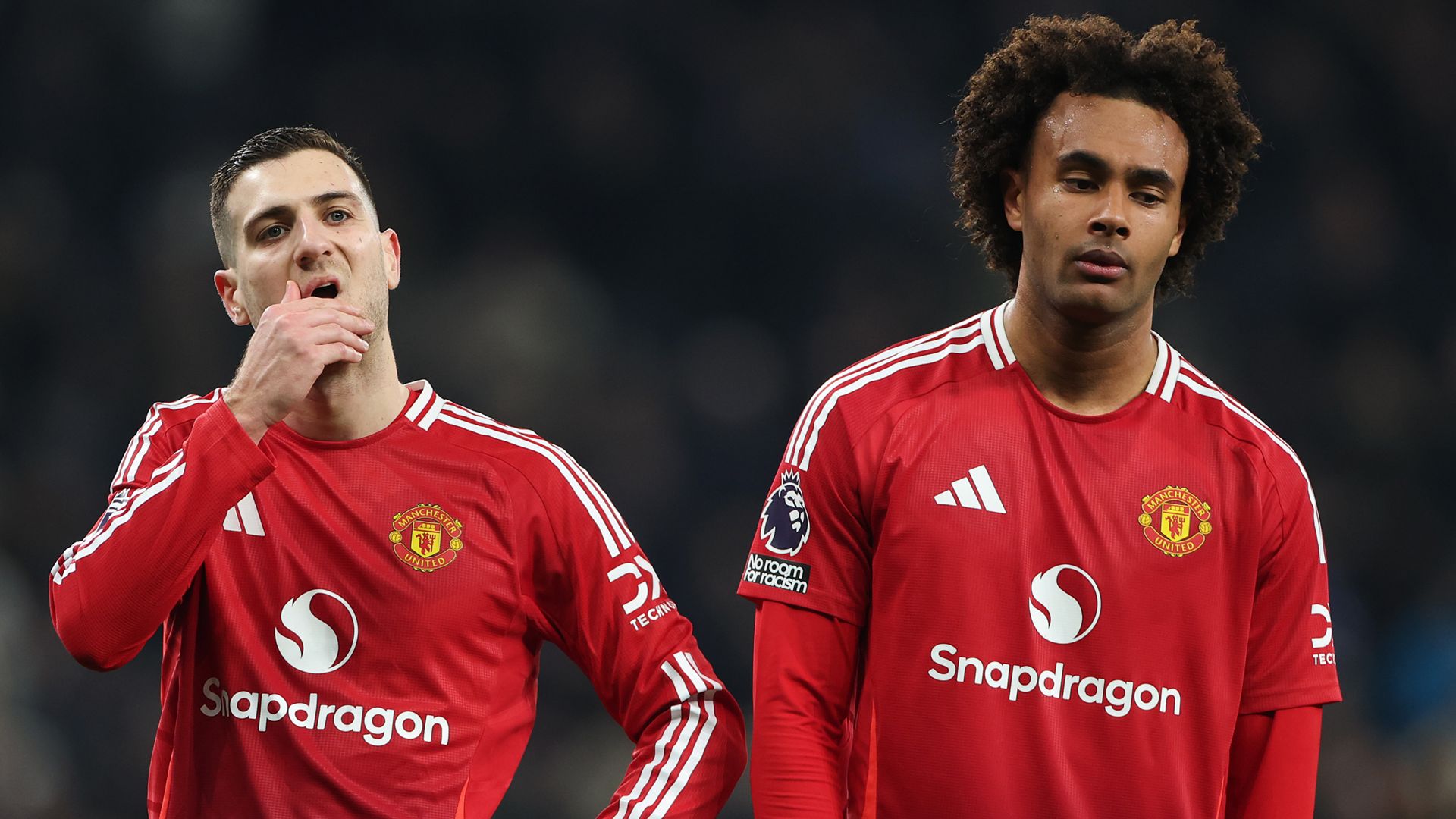 Diogo Dalot Joshua Zirkzee Manchester United 2024-25