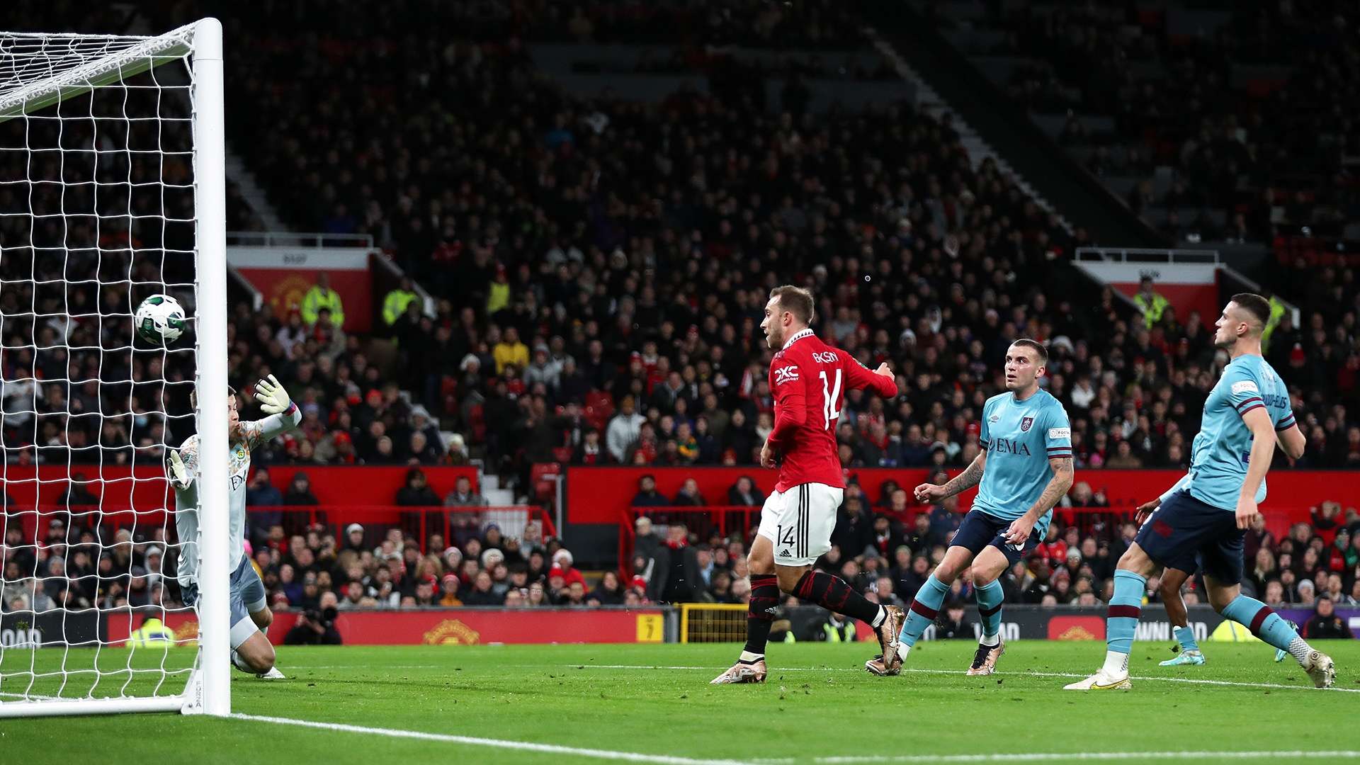 Christian Eriksen Manchester United Burnley League Cup 2022-23