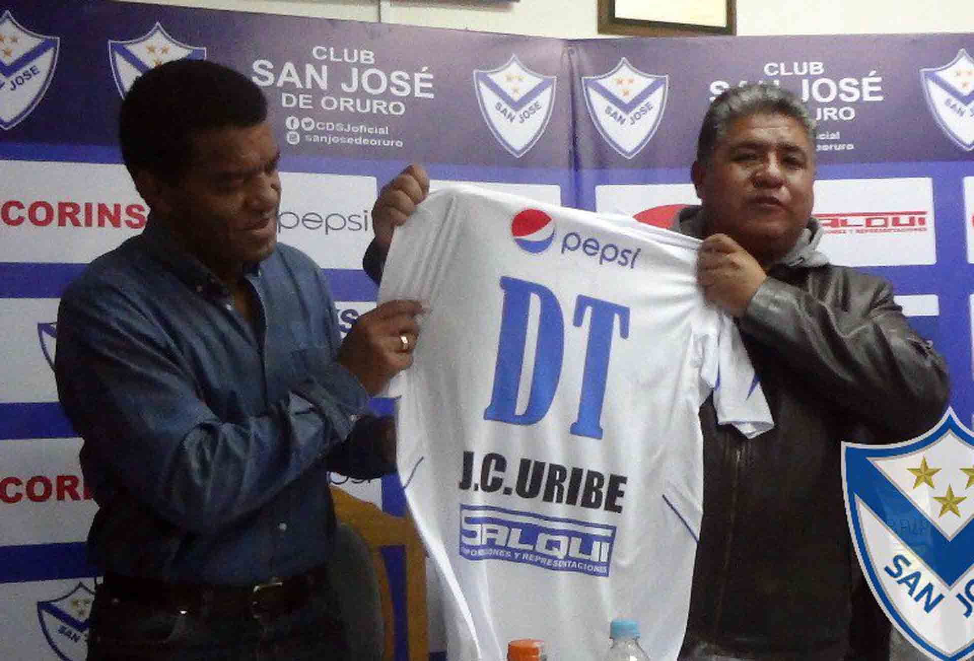 Julio César Uribe en San José