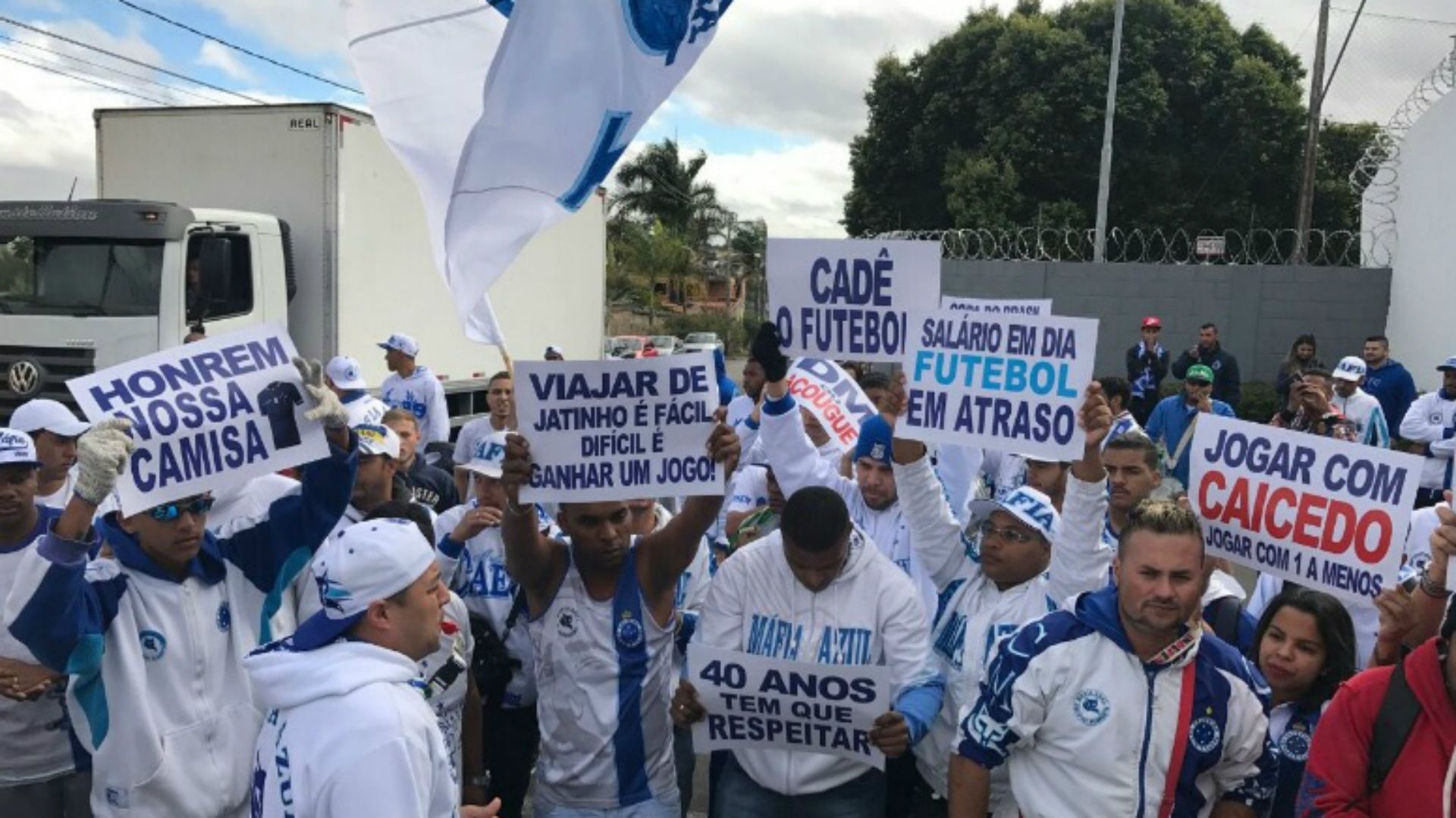 Protesto torcida Cruzeiro Toca II