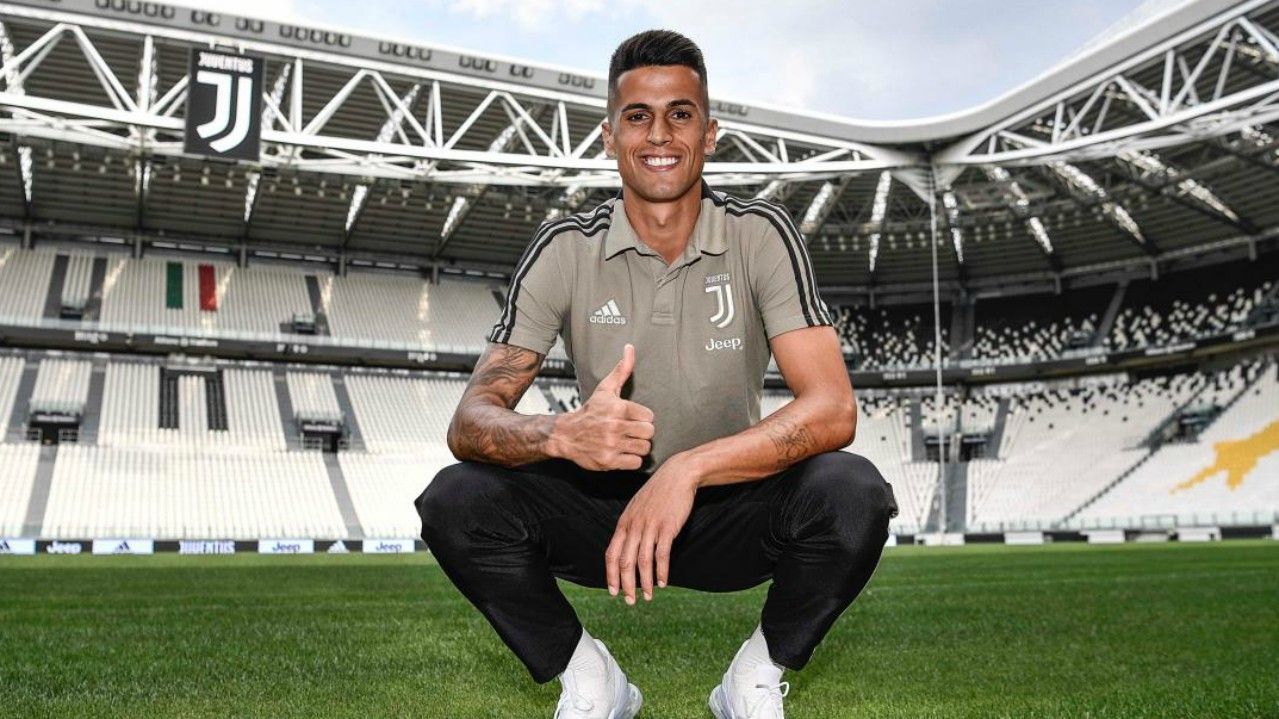 Joao Cancelo Juventus presentation 12072018