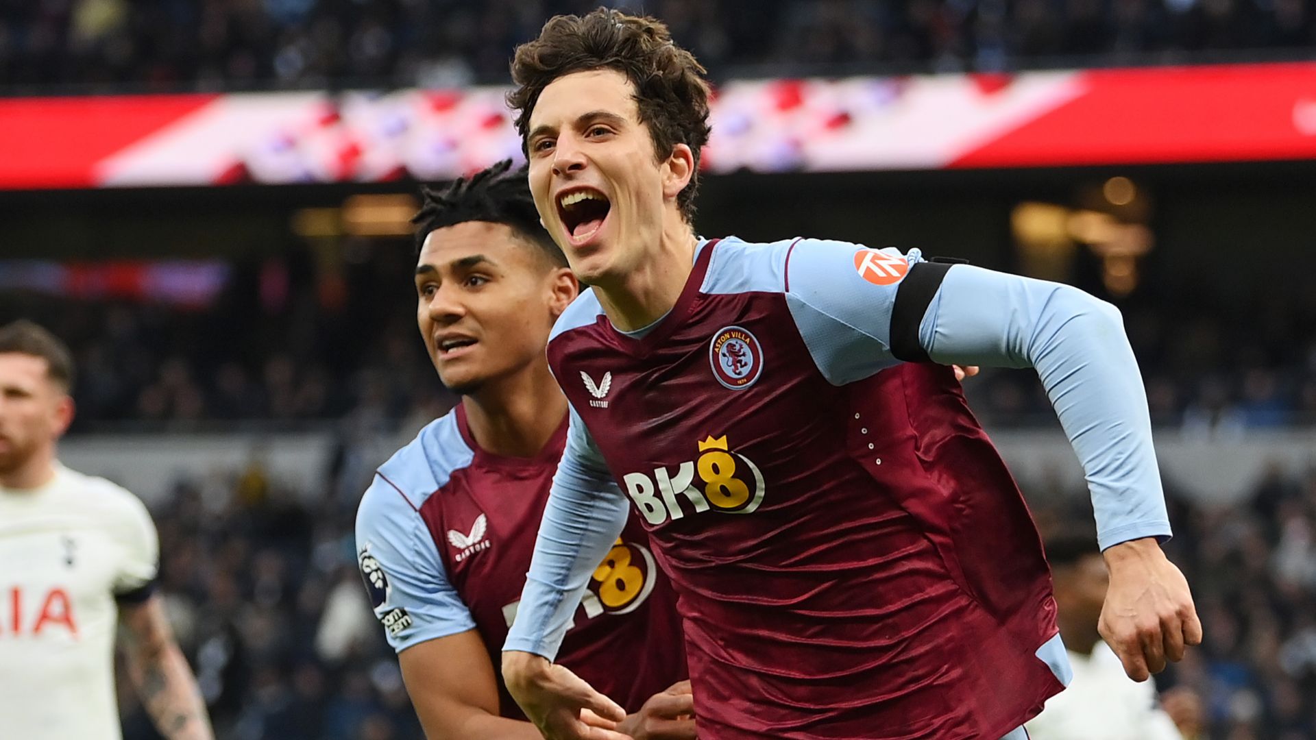 Pau Torres Aston Villa 2023-24