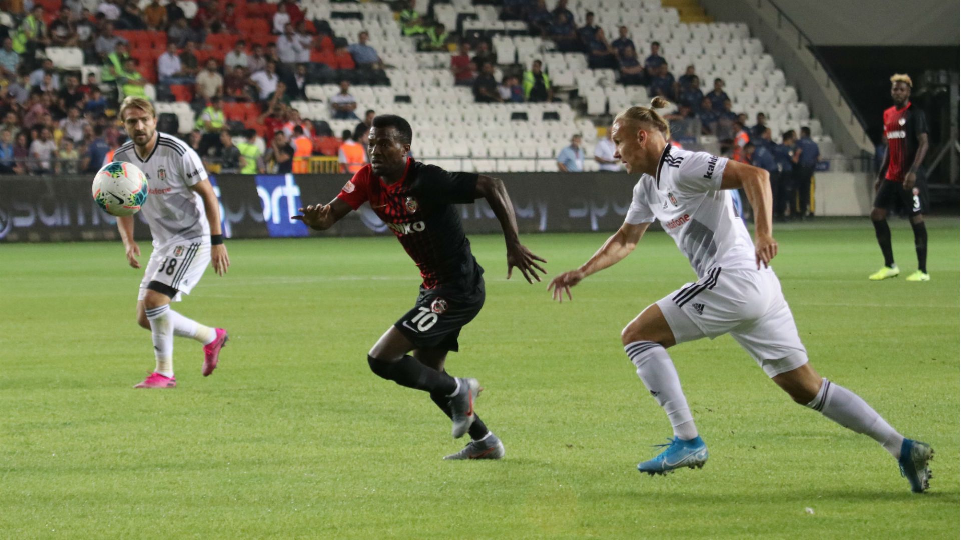 Besiktas v Gazisehir 09142019