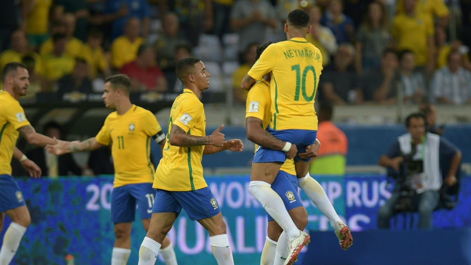 Jesus Paulinho, Coutinho, Neymar Brazil Argentina 10112016