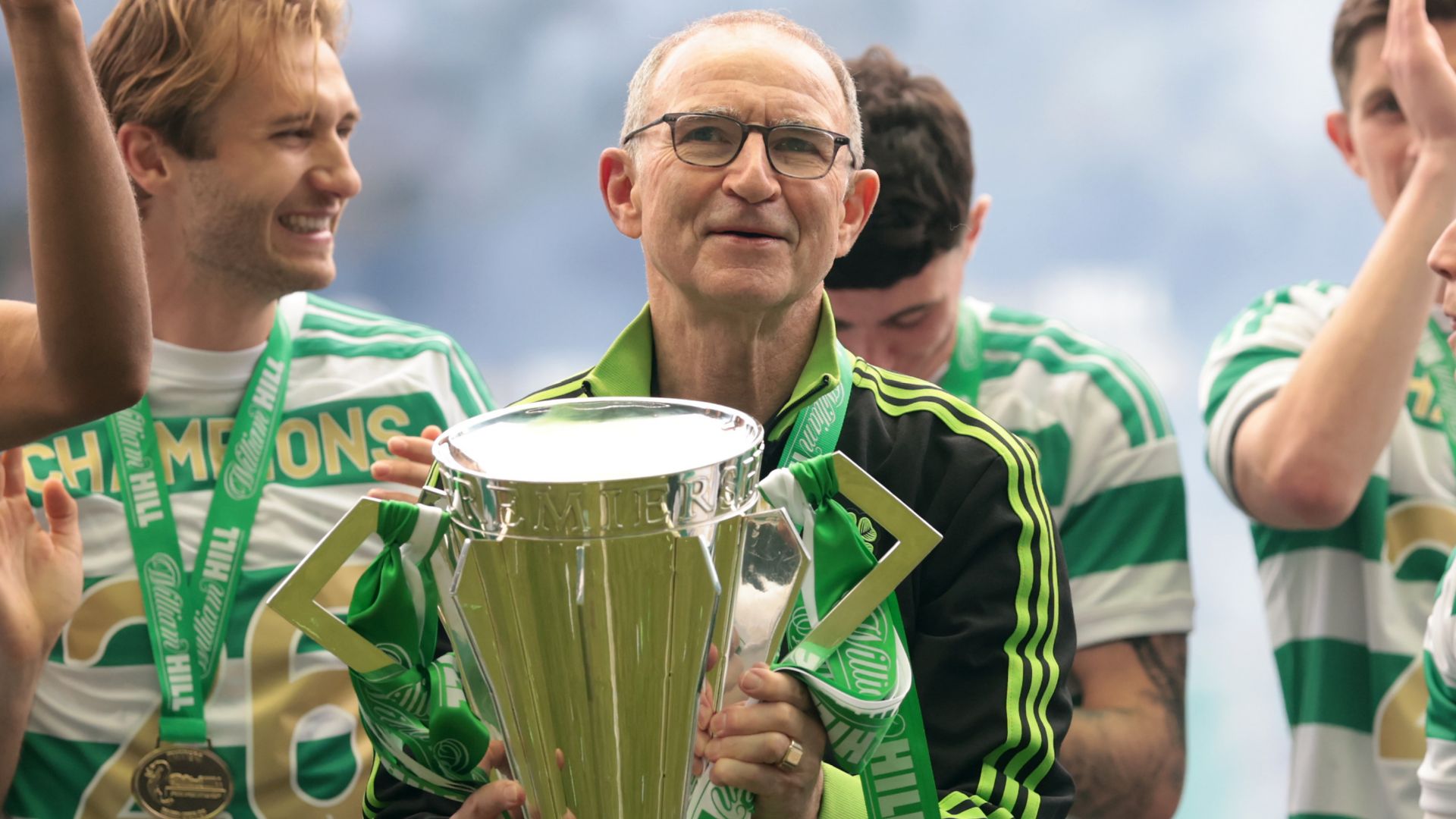 Martin O'Neill Celtic 2025-26 Scottish Premiership trophy