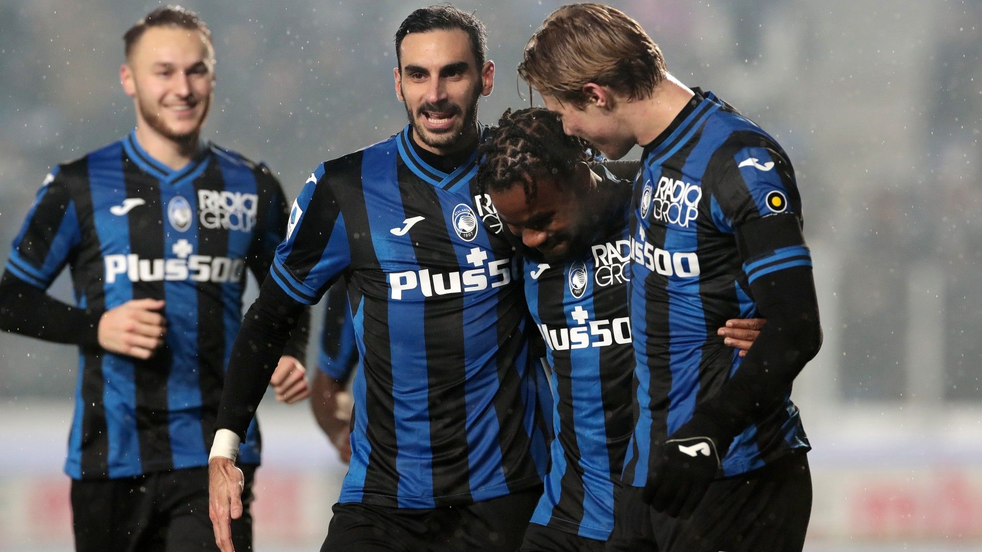 Atalanta celebrates goal against Salernitana
