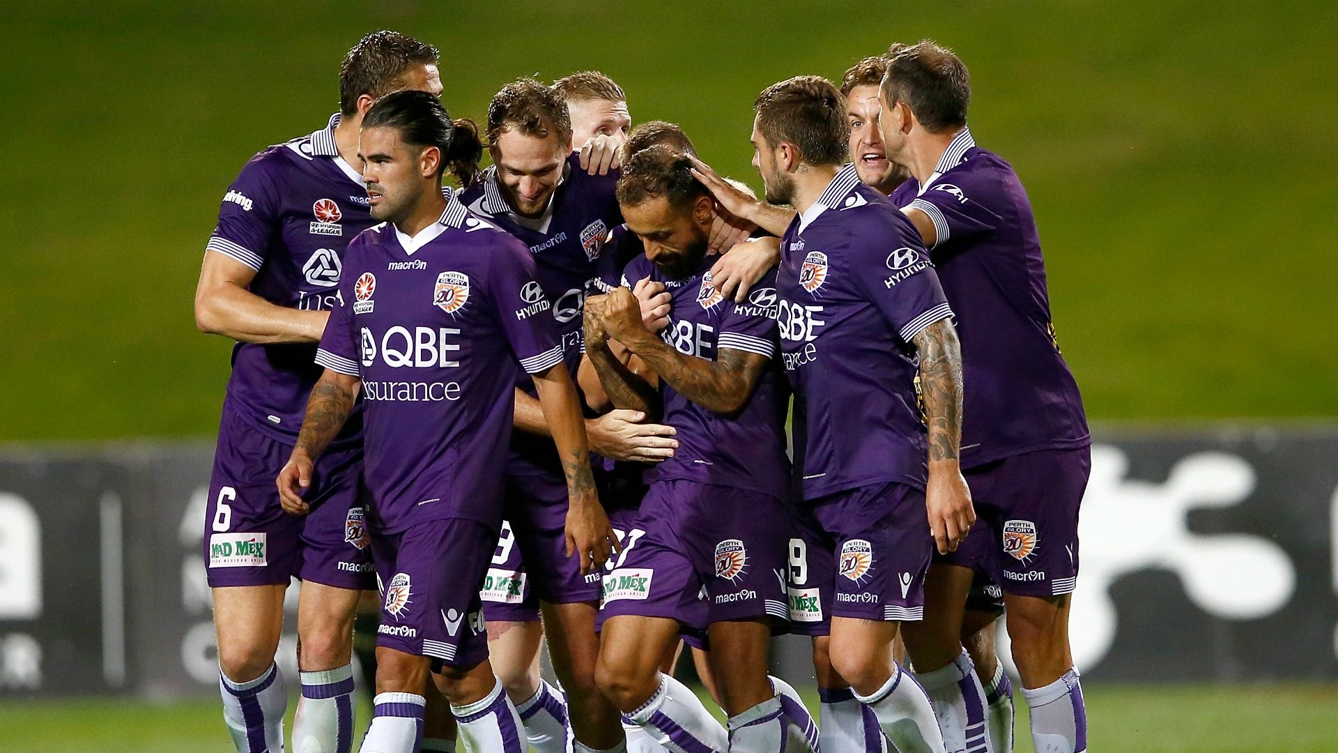 Diego Castro Wellington Phoenix v Perth Glory A-League 04032017
