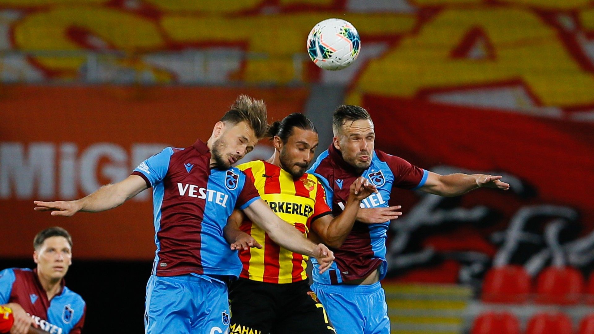 Halil Akbunar Filip Novak Goztepe Trabzonspor 06122020
