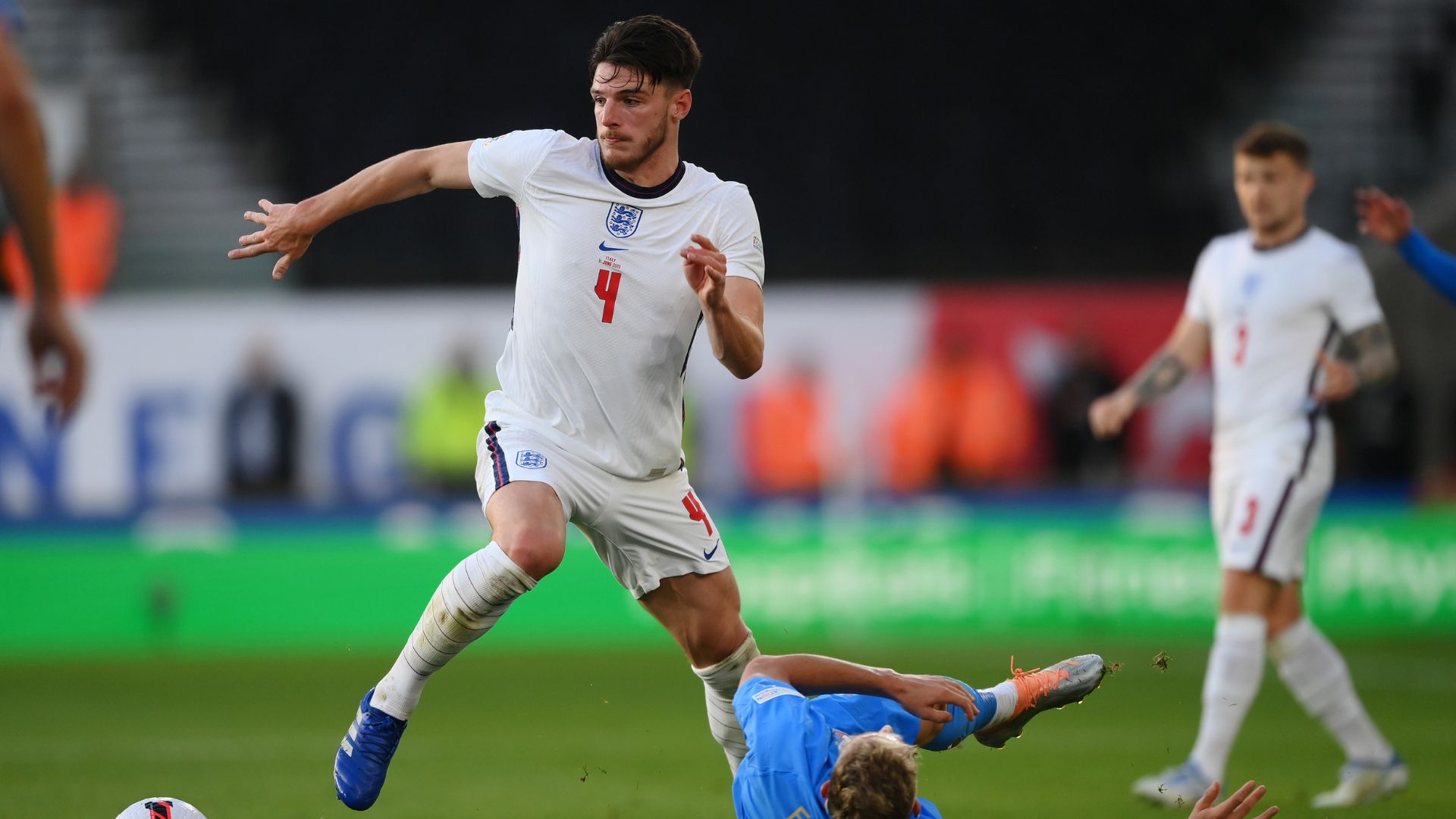  Declan Rice of England is challenged by Davide Frattesi