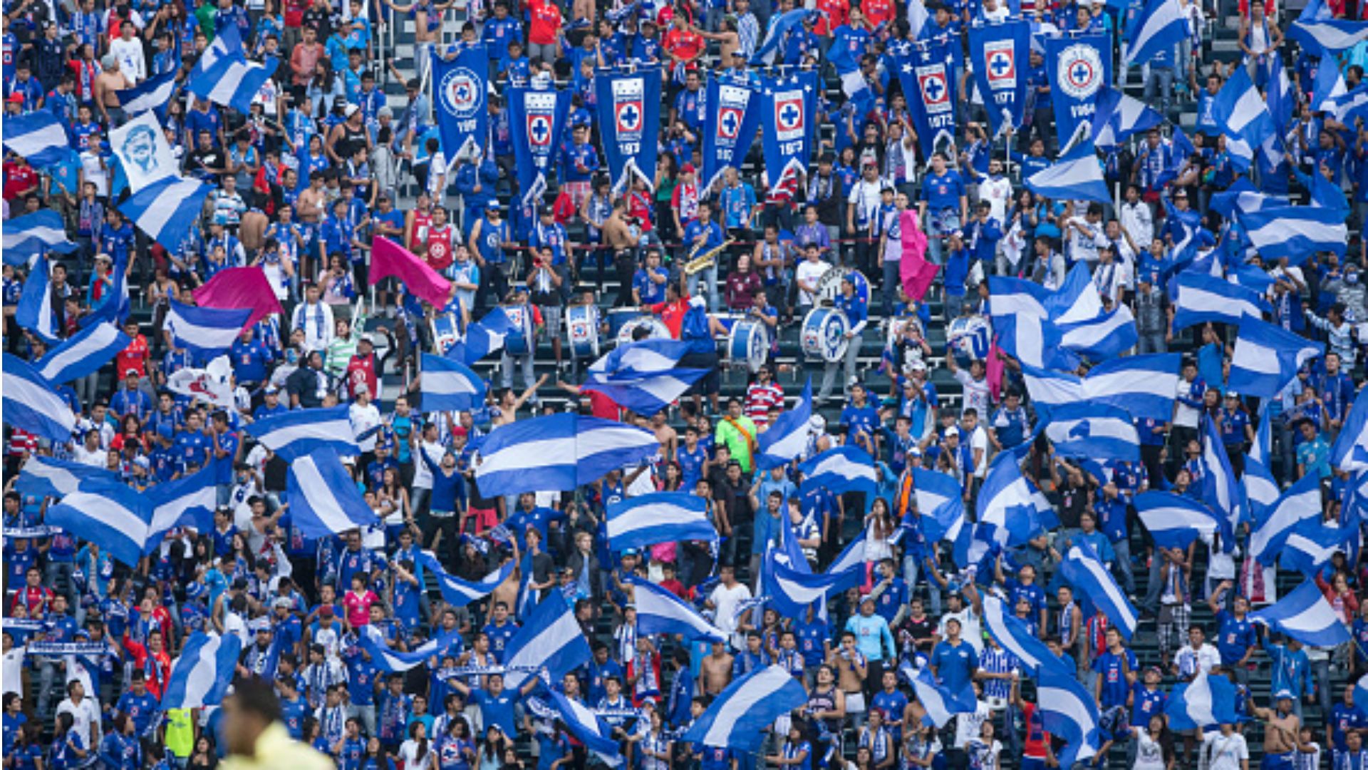Cruz Azul fans 1 Liga MX 080615