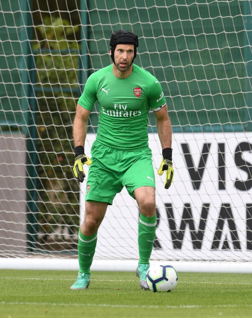 petr cech new look
